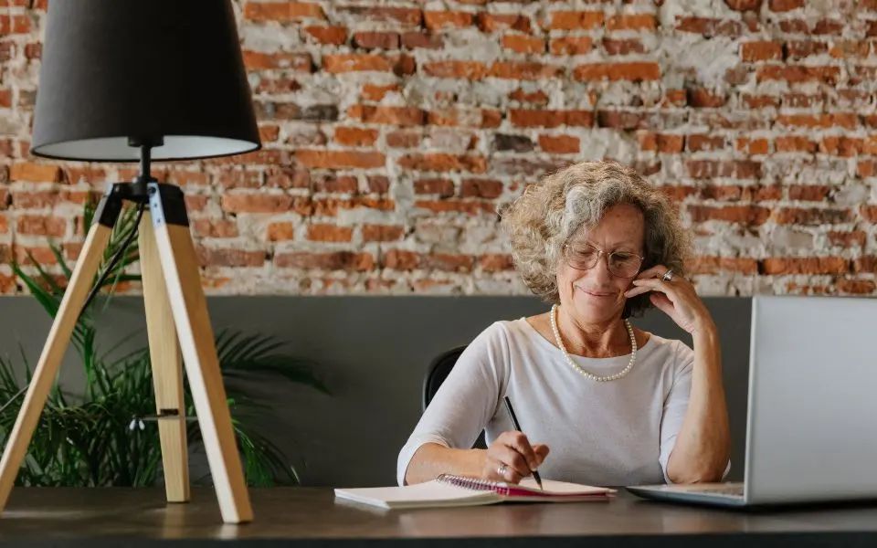 Normaal ouder worden: wat te verwachten en hoe ermee om te gaan